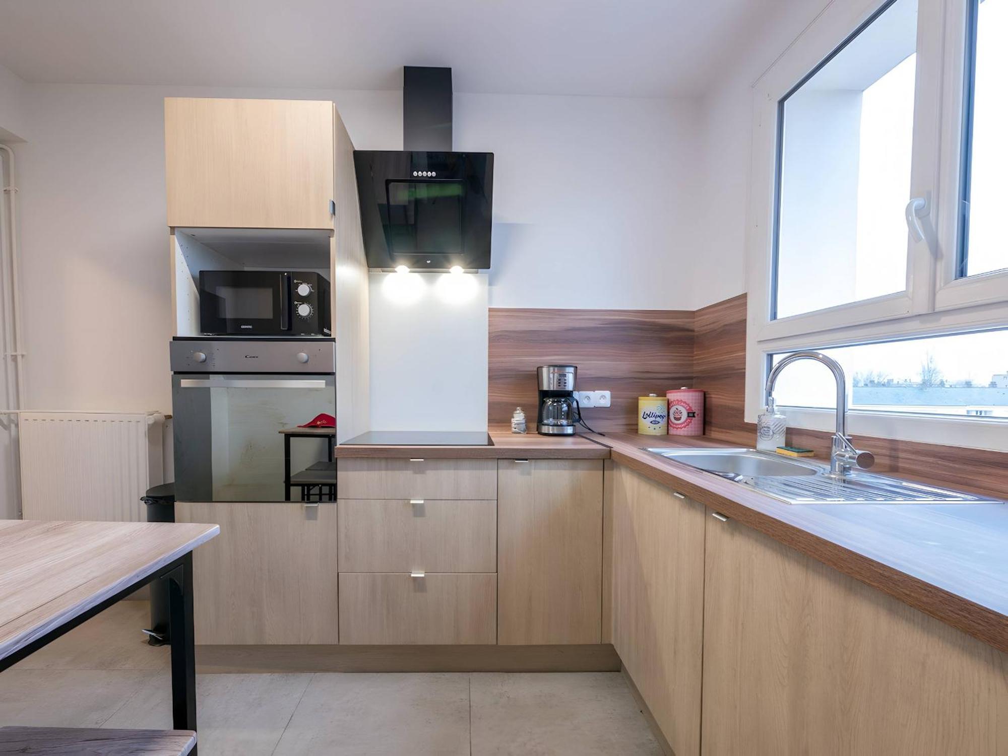 Апартаменти Le Spacieux - Circuit - Parking - 8 Personnes - Reve Au Mans Ле-Ман Екстер'єр фото
