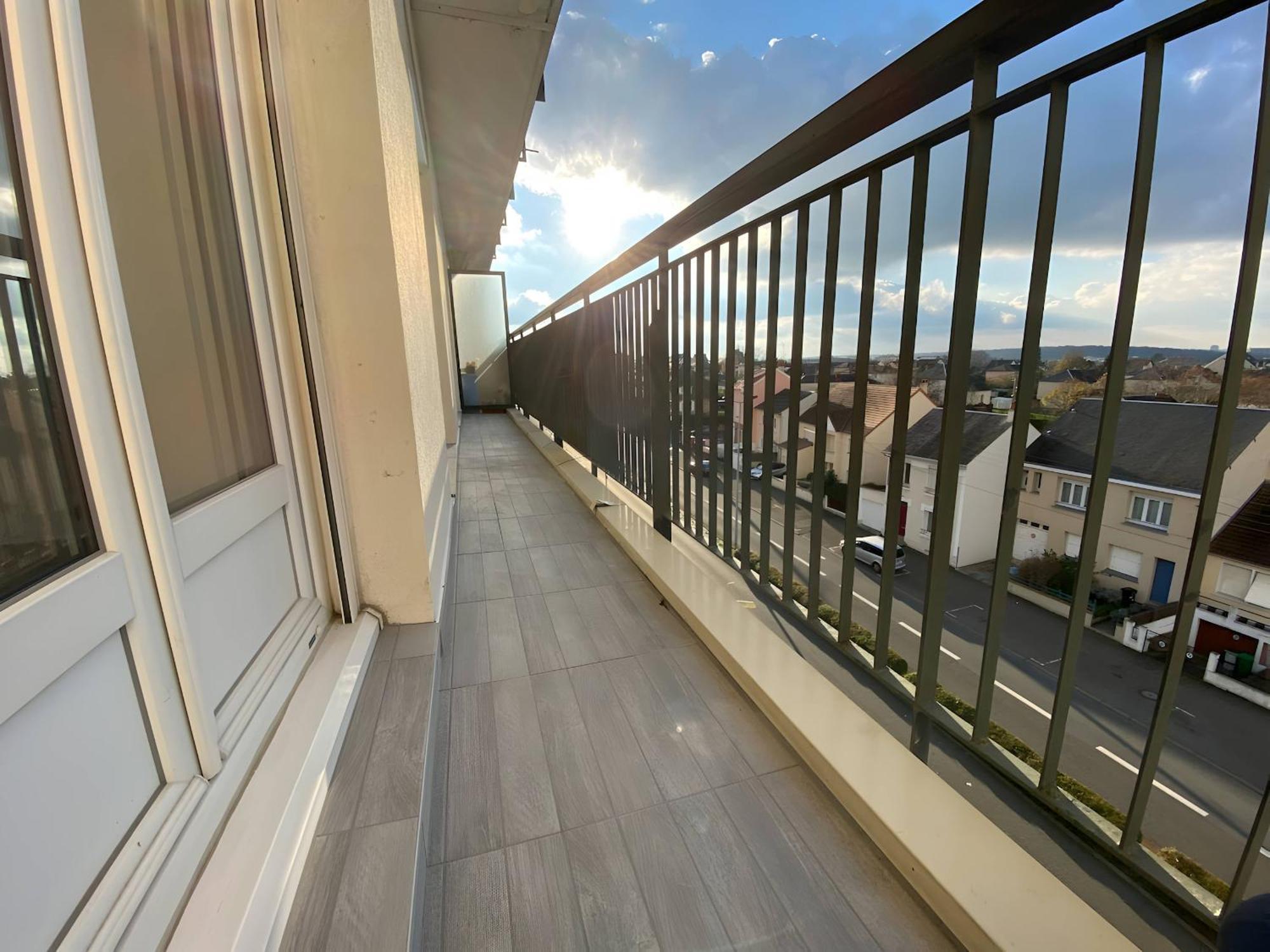 Апартаменти Le Spacieux - Circuit - Parking - 8 Personnes - Reve Au Mans Ле-Ман Екстер'єр фото