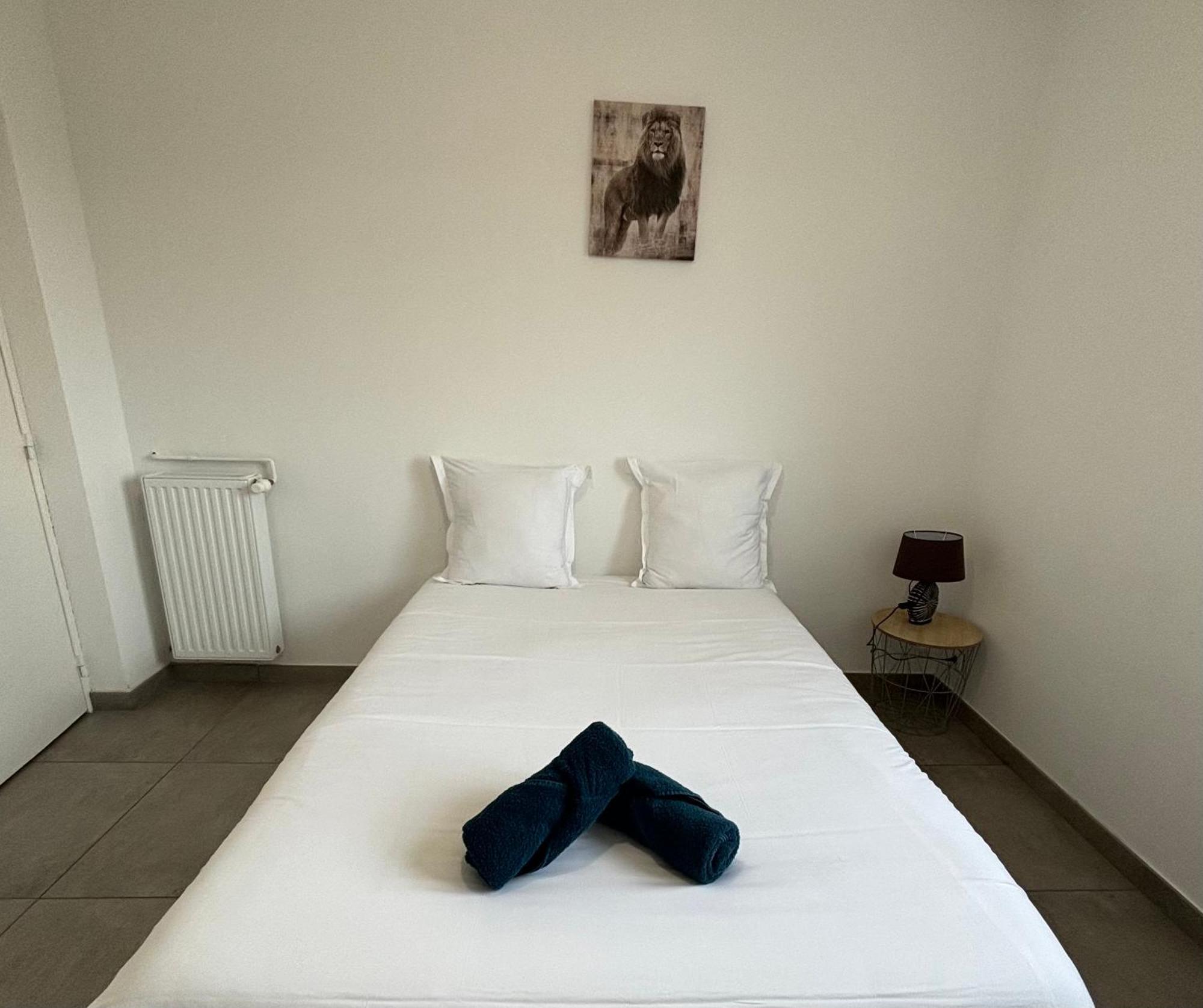 Апартаменти Le Spacieux - Circuit - Parking - 8 Personnes - Reve Au Mans Ле-Ман Екстер'єр фото