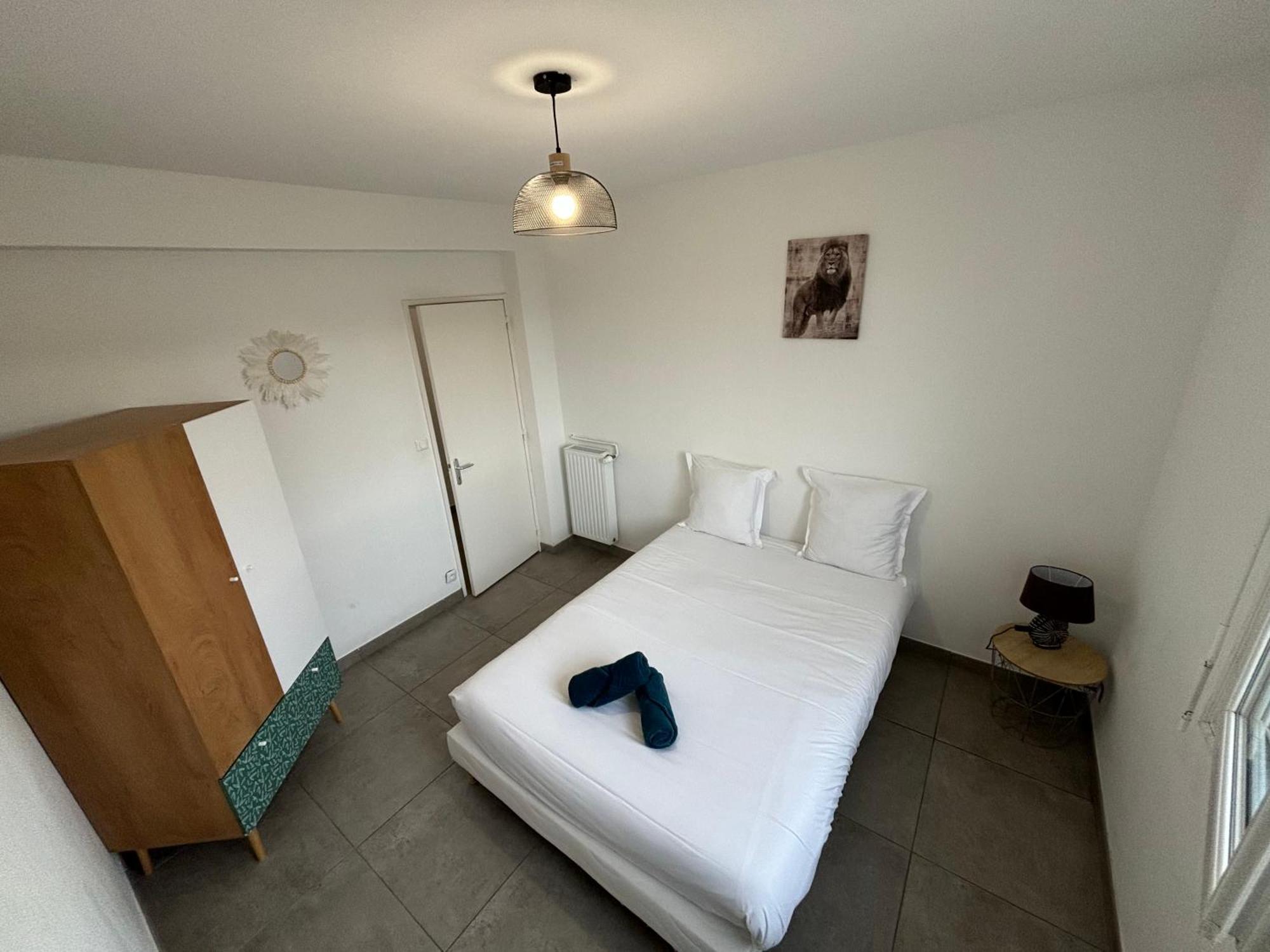 Апартаменти Le Spacieux - Circuit - Parking - 8 Personnes - Reve Au Mans Ле-Ман Екстер'єр фото