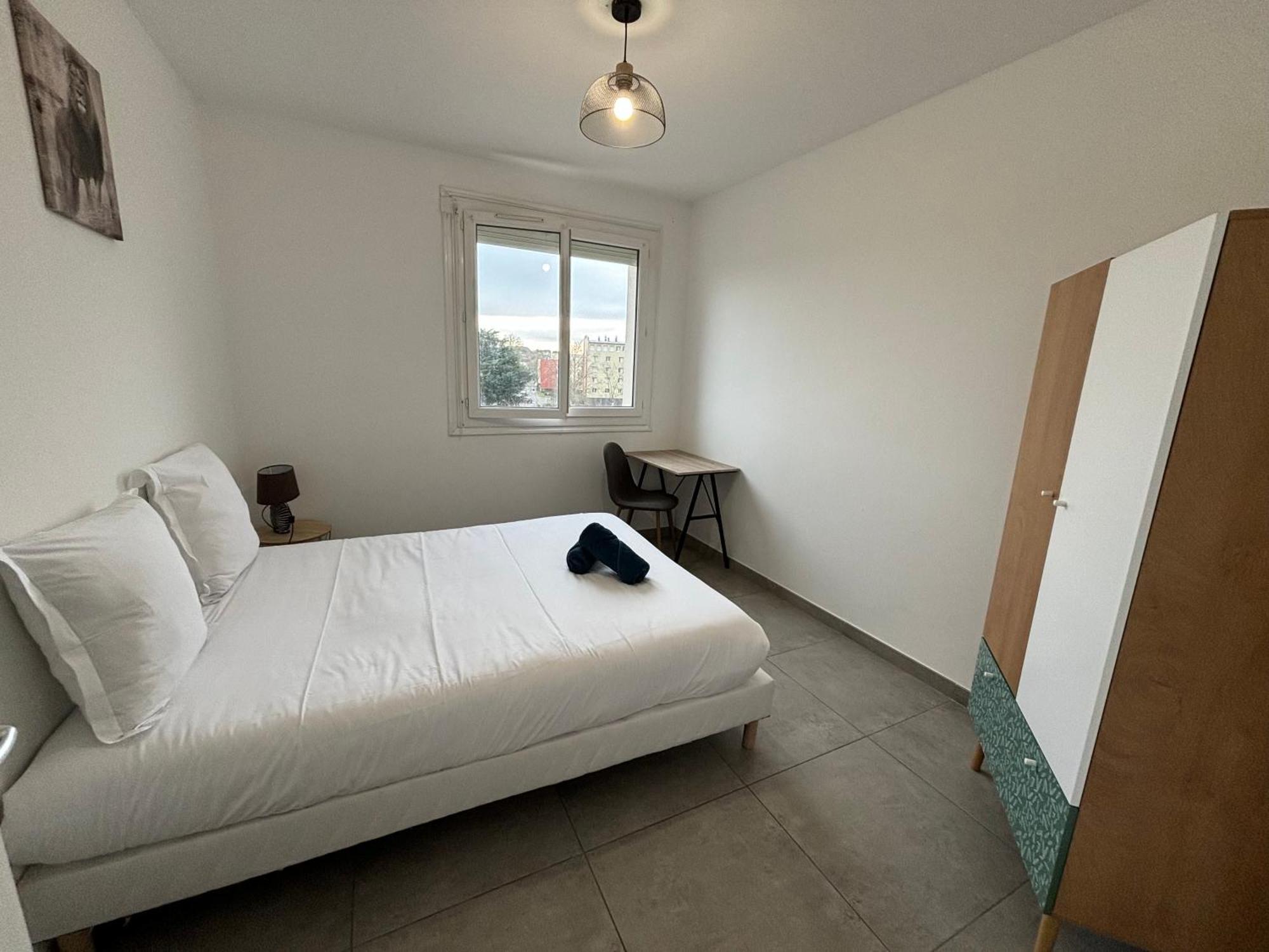 Апартаменти Le Spacieux - Circuit - Parking - 8 Personnes - Reve Au Mans Ле-Ман Екстер'єр фото