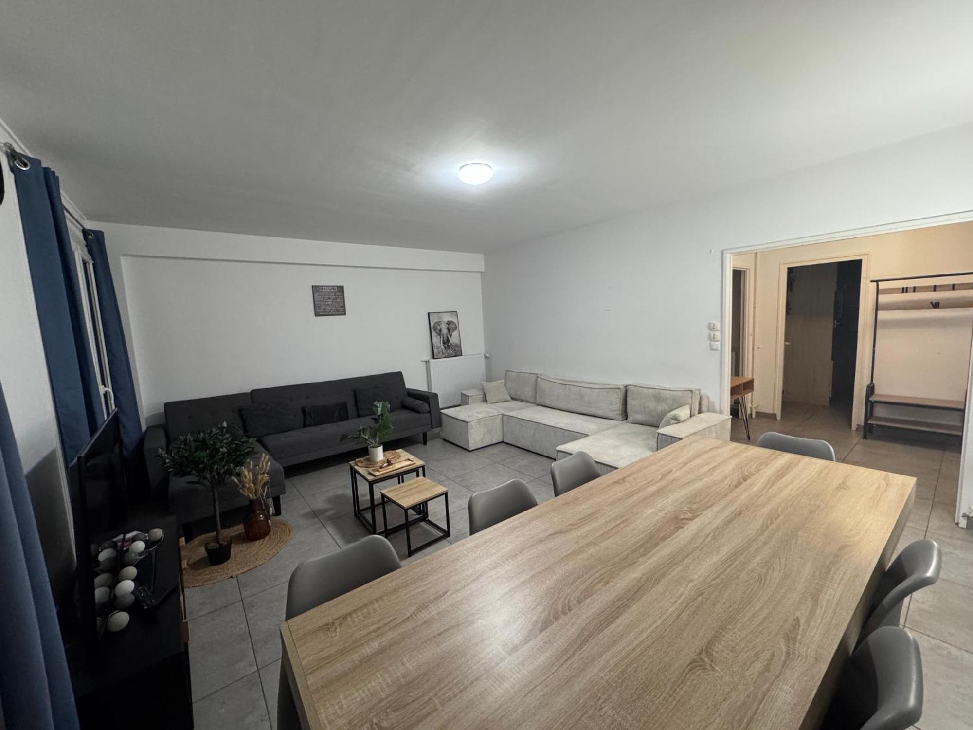 Апартаменти Le Spacieux - Circuit - Parking - 8 Personnes - Reve Au Mans Ле-Ман Екстер'єр фото